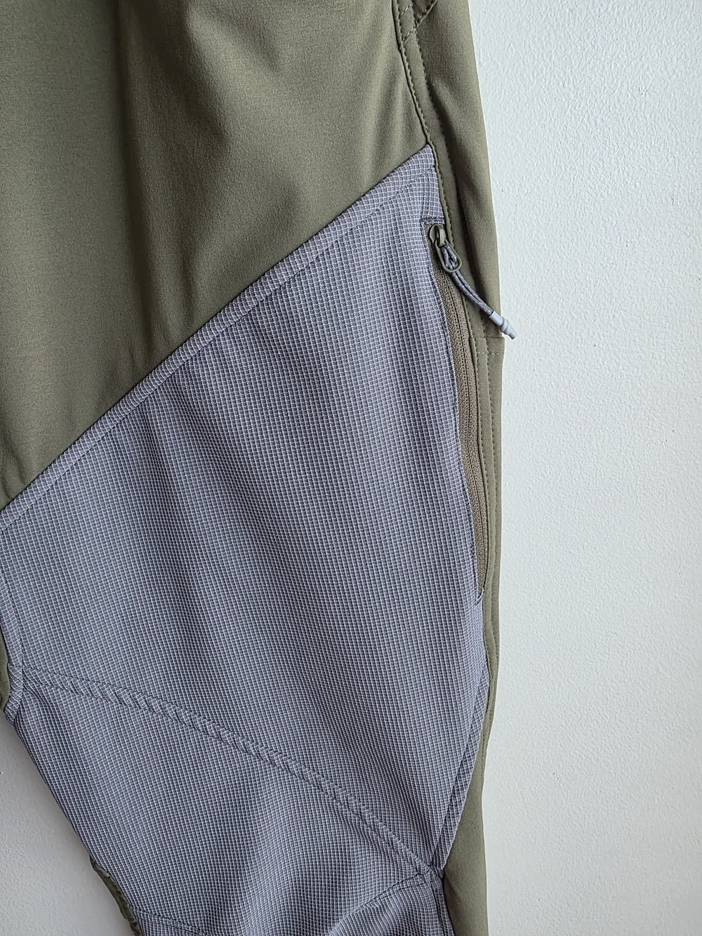 Prois Women's Pradlann Field Hunting Pants - Olive/Grey - Size XL (Estimated) - Picture 8 of 17